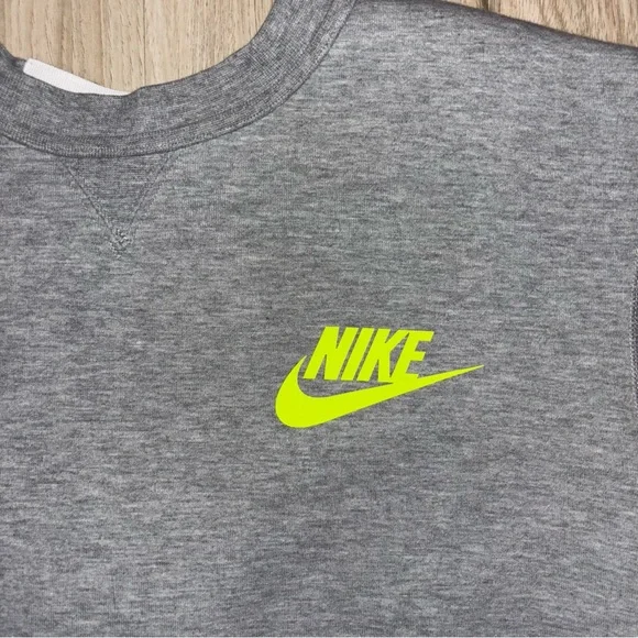 Nike Gray Midi Dress with Neon Accents - Picture 4 of 11